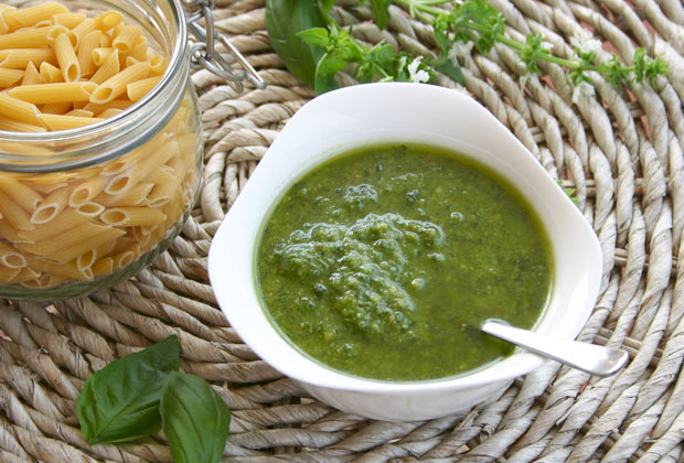 Salsa pesto casera