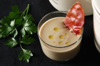 Crema de setas con crujiente de jamón