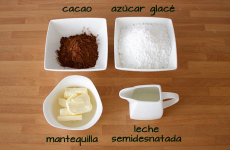 Ingredientes para hacer buttercream chocolate negro