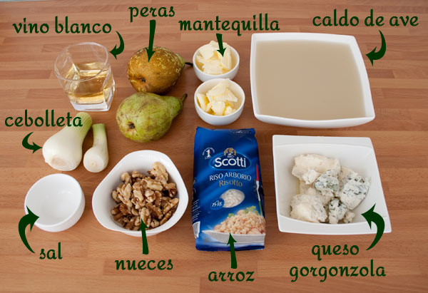 Ingredientes para hacer la receta de risotto de gorgonzola, peras y nueces