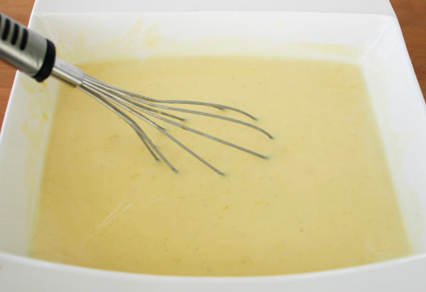 Mezclar el resto de ingredientes del helado de limón y queso mascarpone