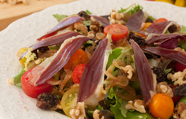 Ensalada con jamón de pato