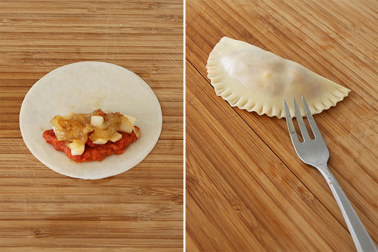 Rellenar las empanadillas de sobrasada y queso y sellar sus bordes con un tenedor