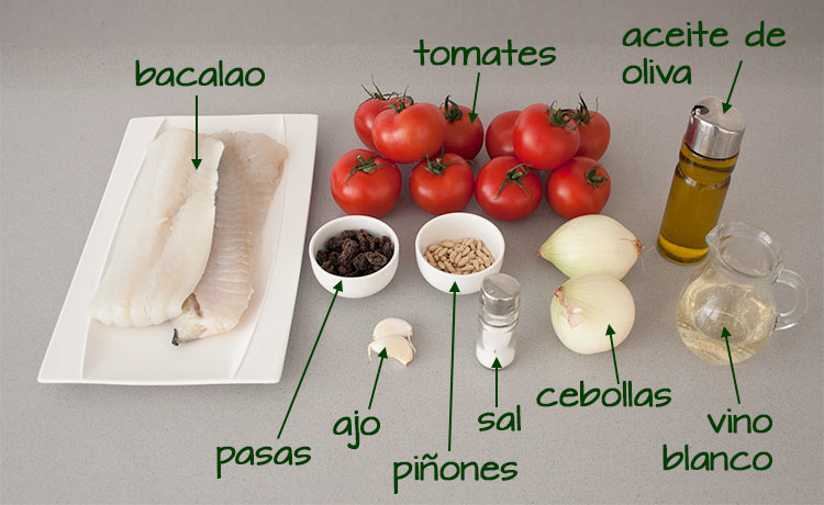 Ingredientes para hacer bacalao con tomate, pasas y piñones