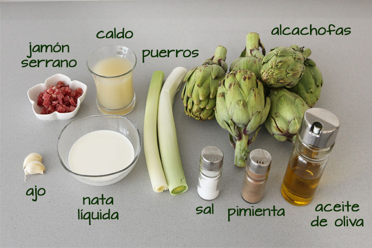 Ingredientes para hacer crema de alcachofas con jamón