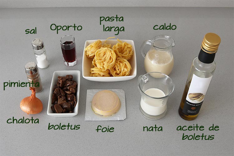 Ingredientes para hacer pasta con salsa de boletus y foie