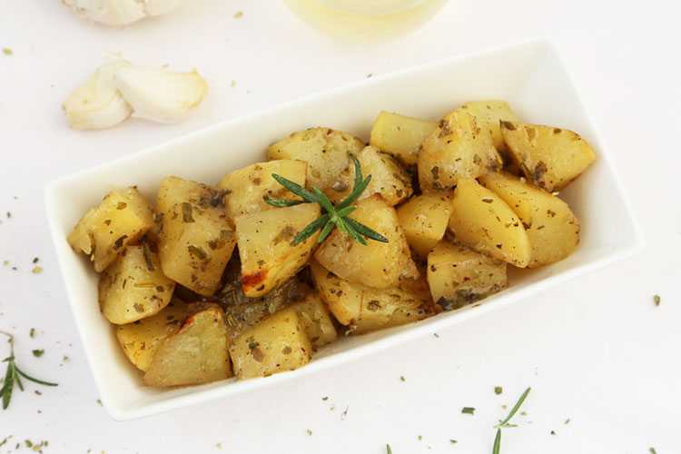 patatas al horno para servir como guarnición