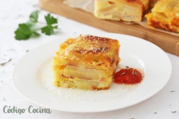 Pastel de patata con beicon y queso