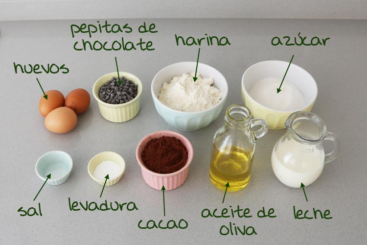 Ingredientes para hacer magdalenas de chocolate