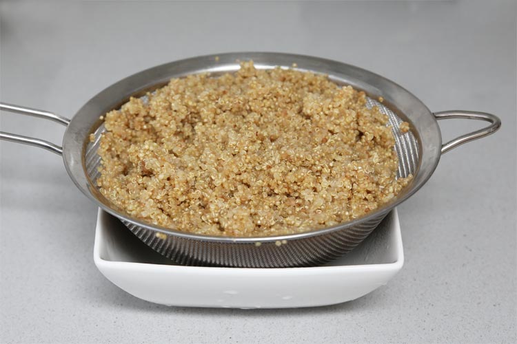 Quinoa cocida y escurrida