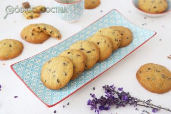 Cookies caseras con gotas de chocolate