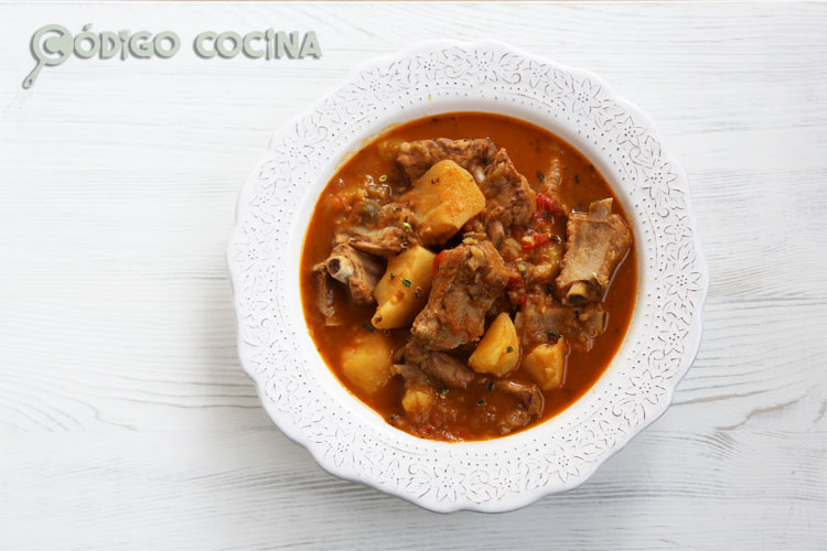 Receta de patatas con costillas de cerdo