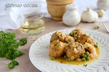 Albóndigas de merluza en salsa verde