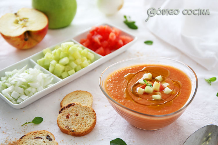 Gazpacho de manzana, receta fácil