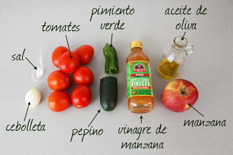 Ingredientes para hacer gazpacho de manzana