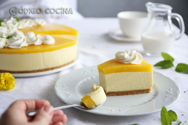 Tarta de queso y mango