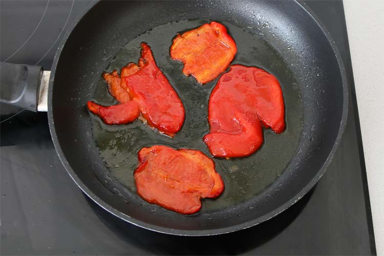 Pimientos del piquillo confitados