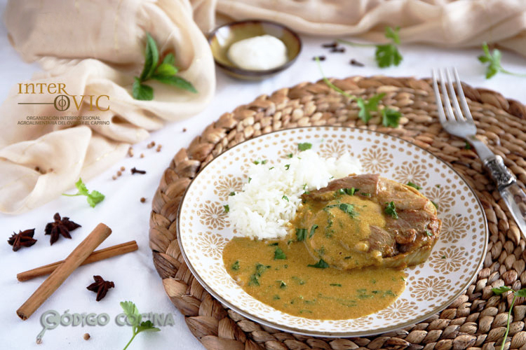 Tournedó de cordero con salsa de curry