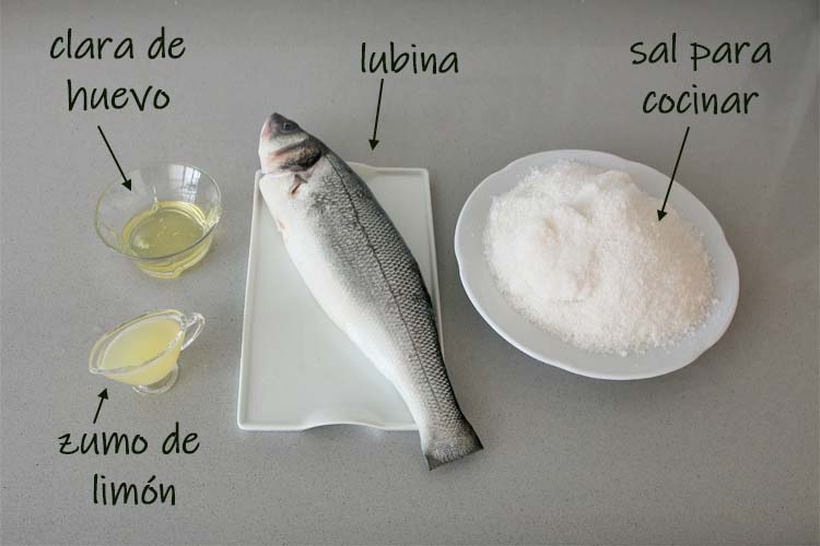 Ingredientes para hacer lubina a sal