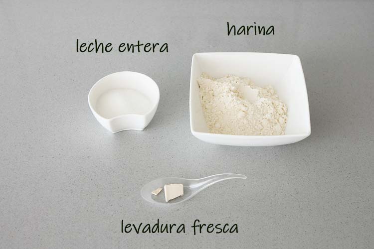 Ingredientes para hacer el prefermento del Roscón de Reyes