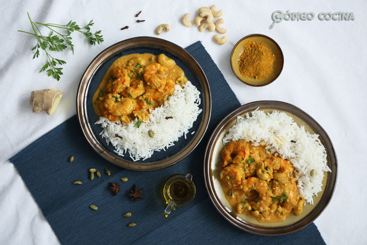 Curry de langostinos y leche de coco