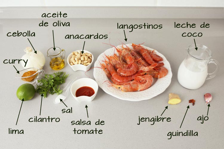 Ingredientes para hacer langostinos al curry con leche de coco