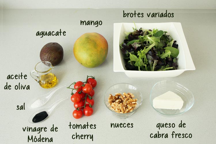 Ingredientes para hacer ensalada de mango y aguacate