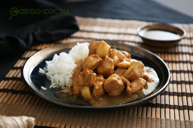 Acompaña el pollo agridulce con un poco de arroz basmati