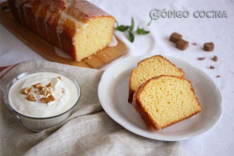 Bizcocho de yogur griego y limón con Mambo - Código Cocina