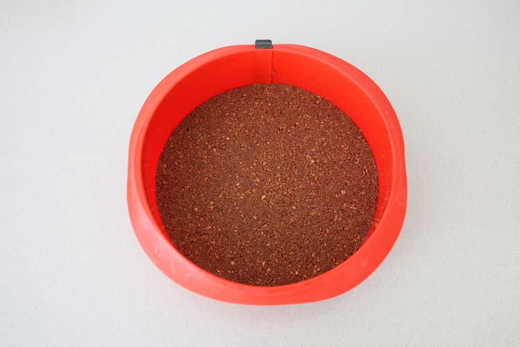 Бисквитная основа с какао для приготовления чизкейка