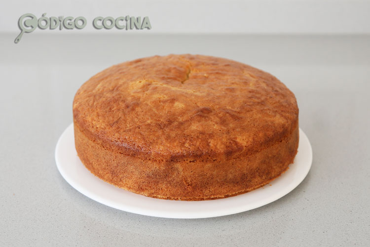 Bizcocho de coco y piña, esponjoso y fácil - Código Cocina