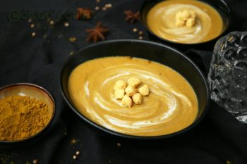 Crema de lentejas con curry y leche de coco