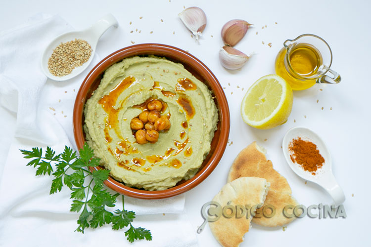 Hummus de garbanzos y aguacate