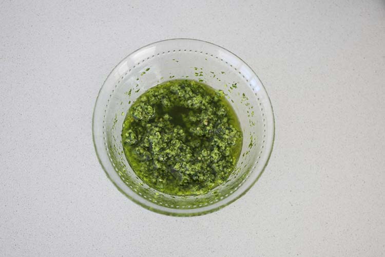 salsa pesto para ensalada