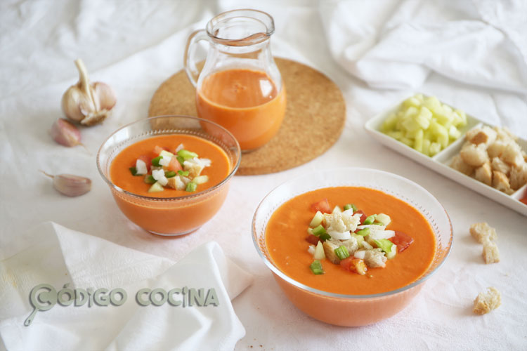 Gazpacho andaluz, receta tradicional