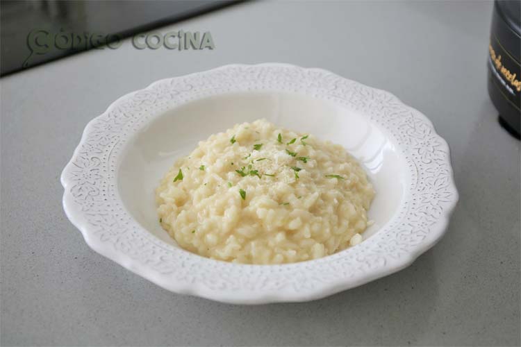 risotto a la parmesana recién hecho