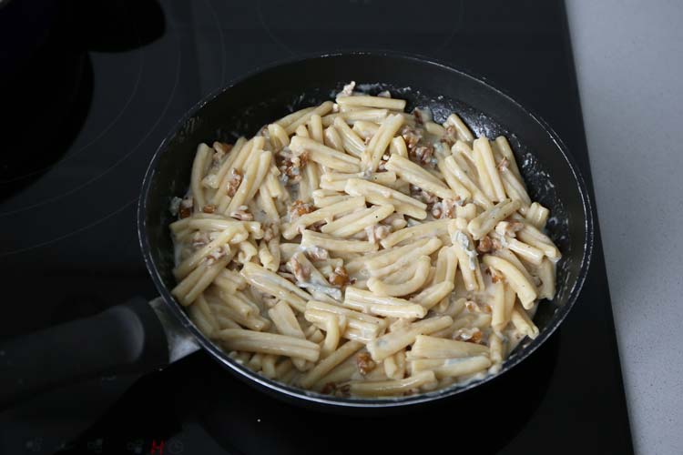 Trofie con salsa de gorgonzola y nueces