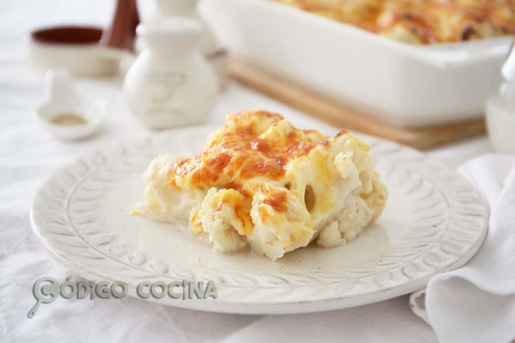 Coliflor con bechamel gratinada