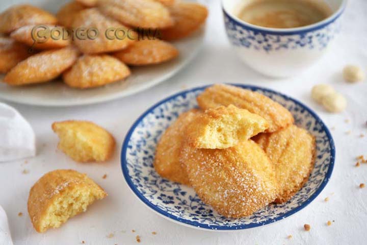 Magdalenas de almendra en forma de concha