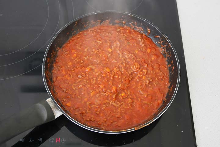 Añadir la salsa de tomate