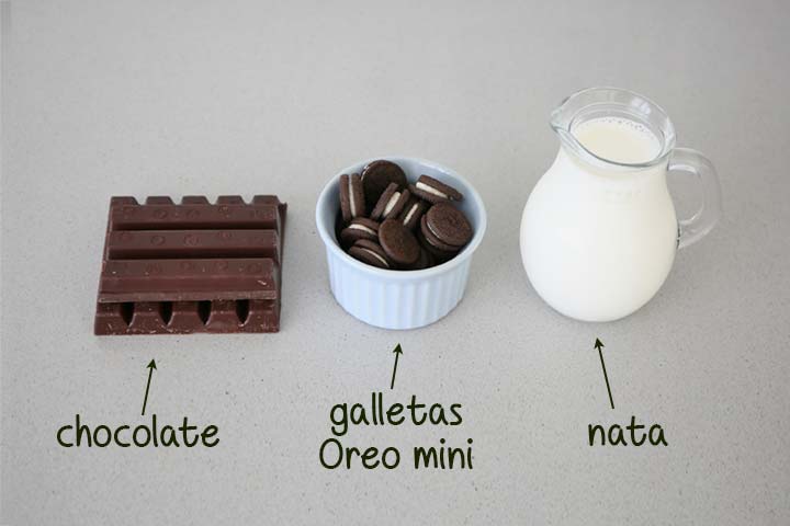 Ingredientes para decorar la tarta de Oreo fácil