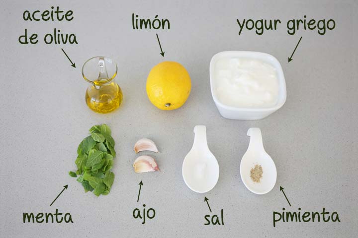 Ingredientes para hacer salsa de yogur casera