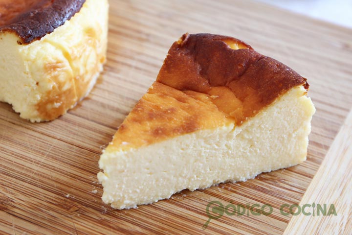 Porción de receta de tarta de queso de La Viña de aspecto cremoso