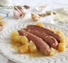 Salchichas al vino con patatas