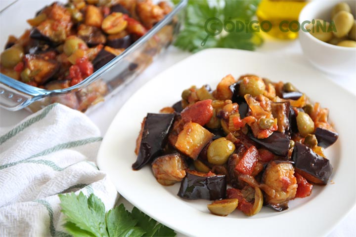 Receta de caponata siciliana o pisto de berenjenas