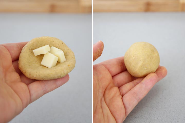 Formar las croquetas y rellenarlas con queso