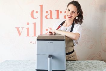 Carla Villalón presenta la nueva freidora de aire de Cosori, la Dual Blaze Chef Edition