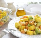 Ensalada de mango, aguacate y salmón ahumado