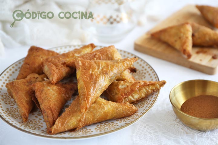 Samosas de pollo al curry, receta paso a paso