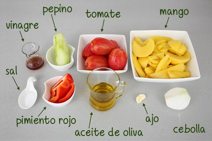 Ingredientes para hacer gazpacho de mango
